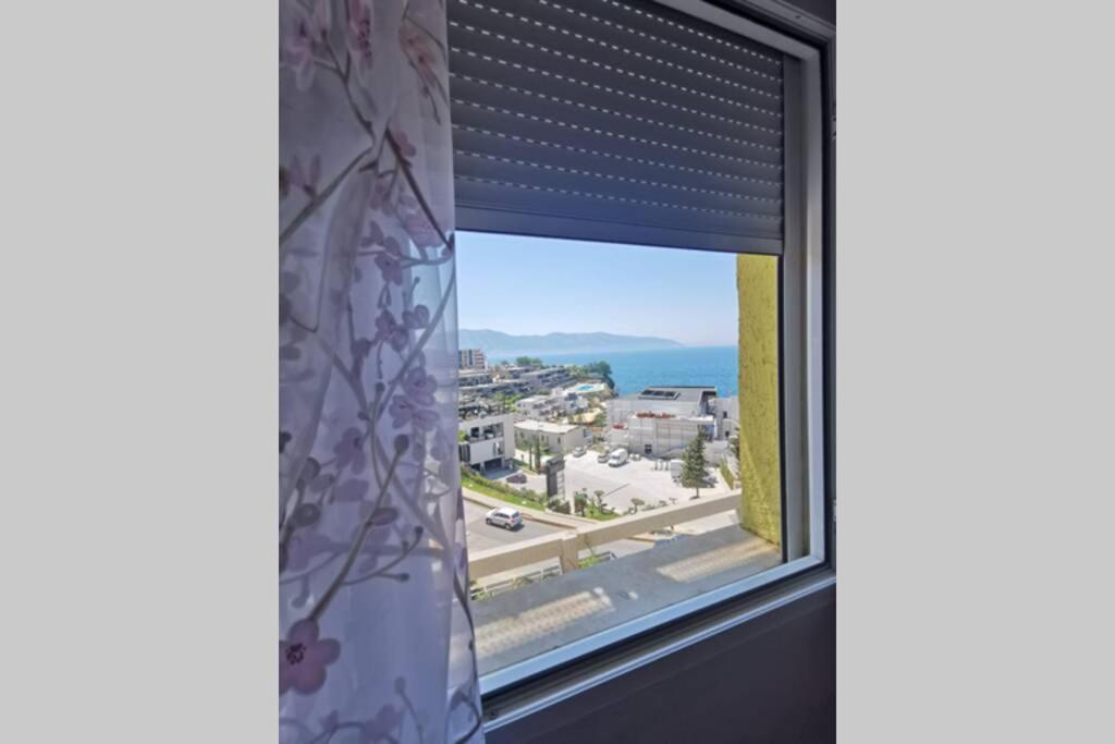 Spectacular Seaview Apartment Vlorë Exteriör bild