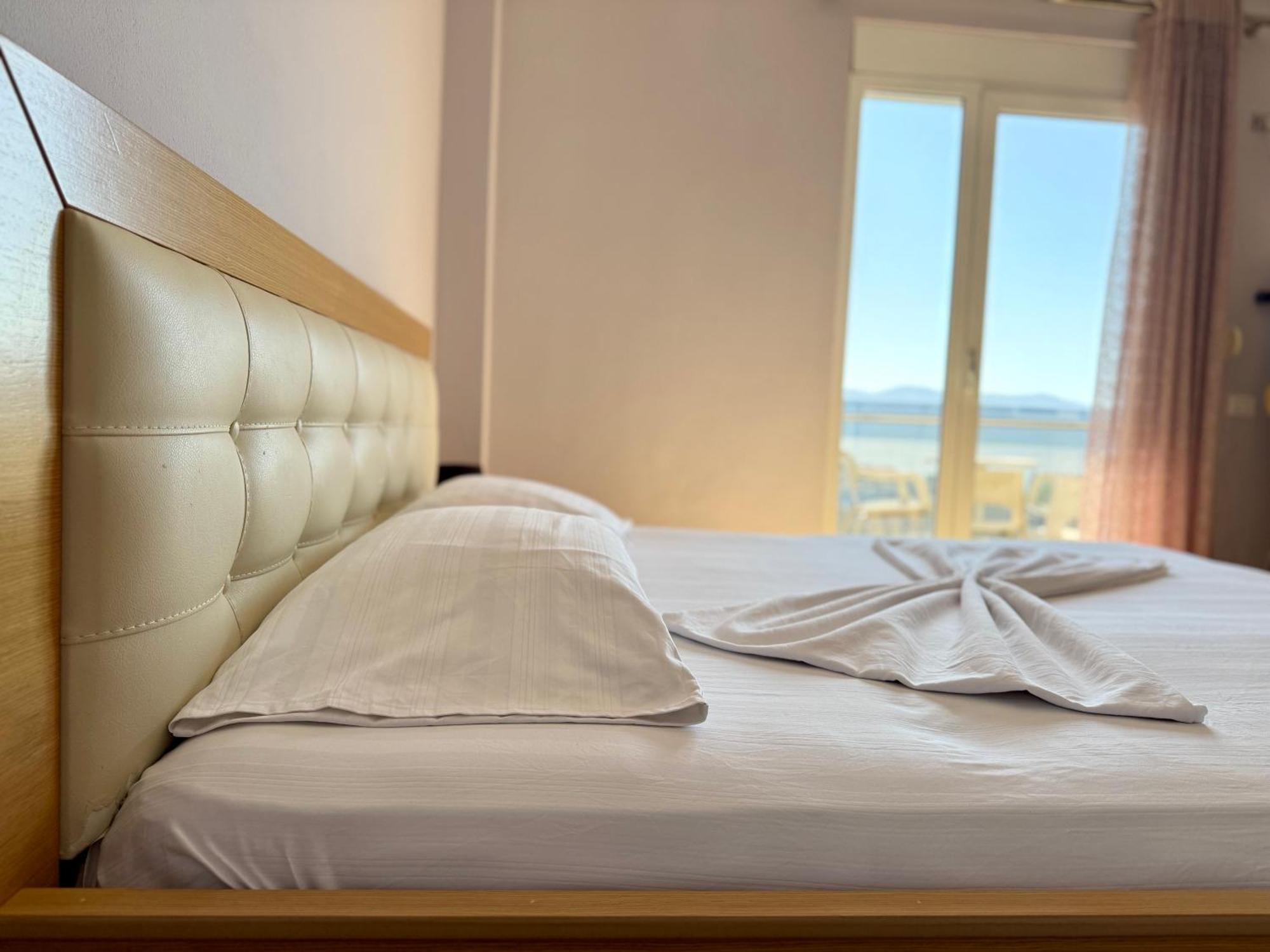 Spectacular Seaview Apartment Vlorë Exteriör bild