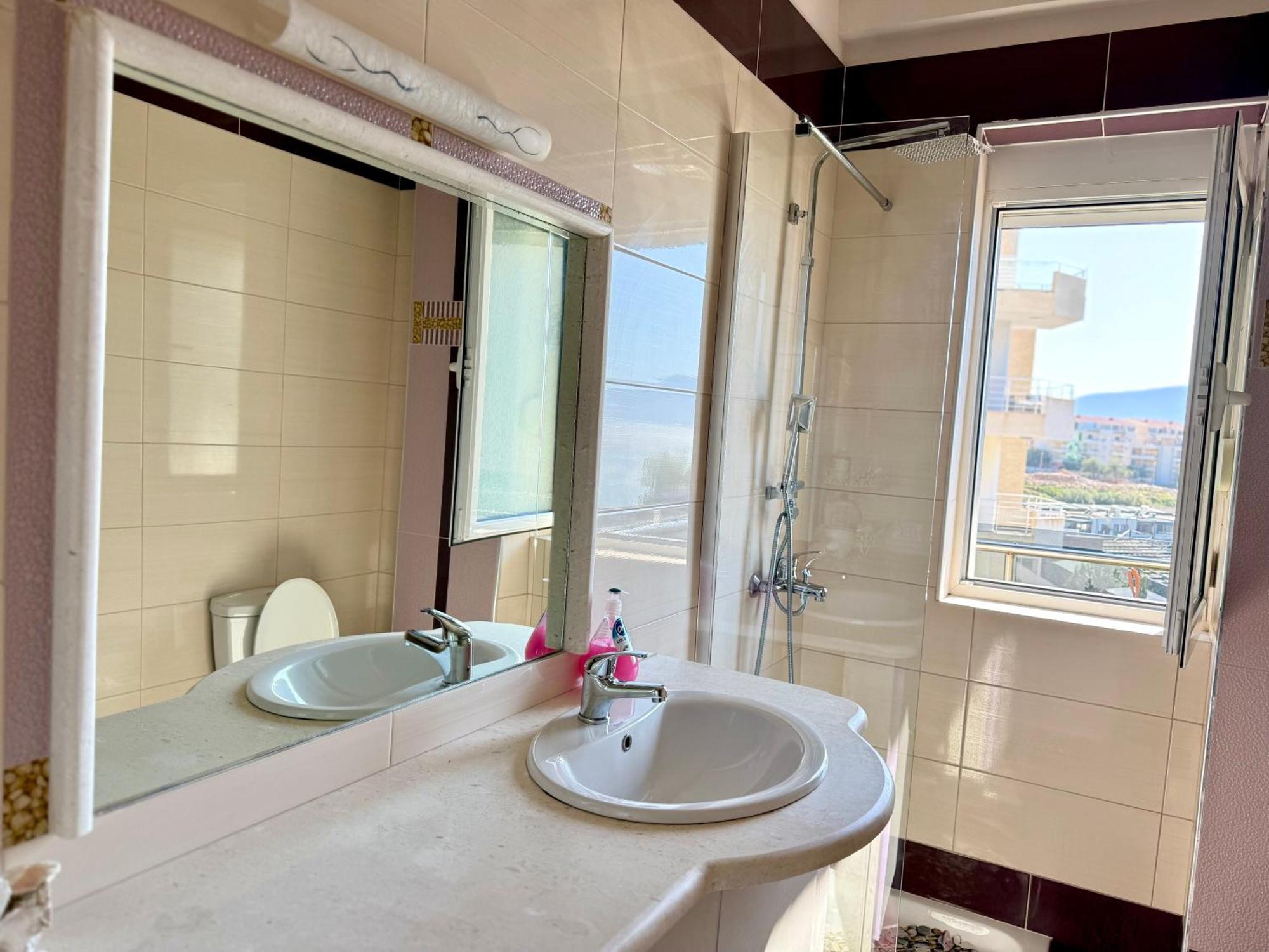 Spectacular Seaview Apartment Vlorë Exteriör bild