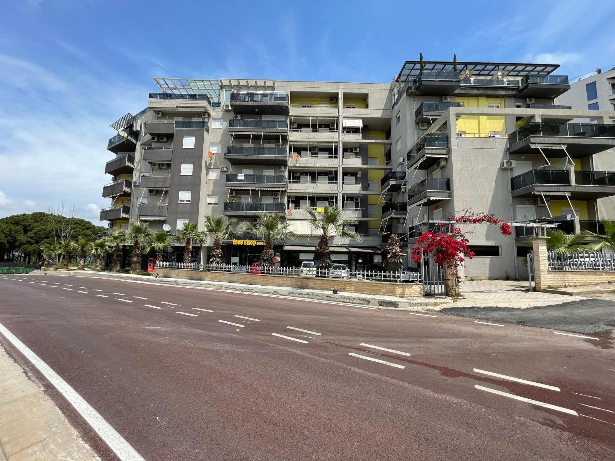 Spectacular Seaview Apartment Vlorë Exteriör bild